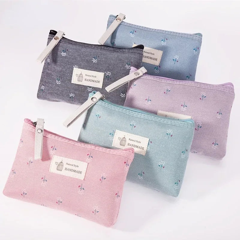 Pochette beauté compacte en toile – plusieurs motifs — vue 3